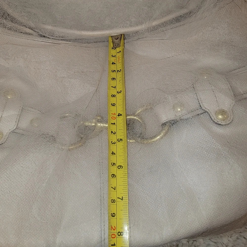 Coach cream colored bag. - Picture 11 of 12